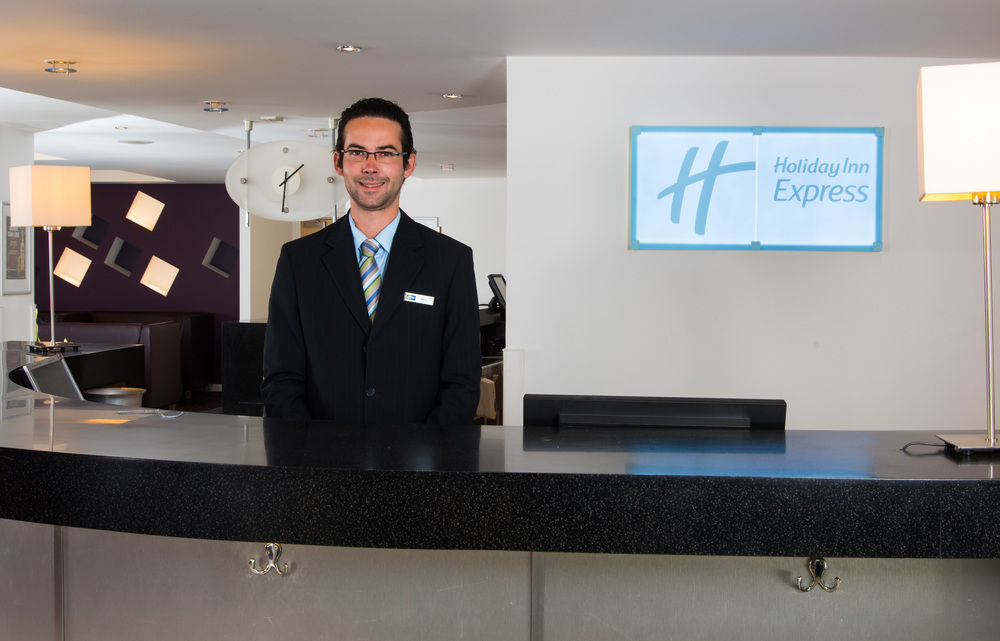 Holiday Inn Express Hemel Hempstead, An Ihg Hotel Zewnętrze zdjęcie